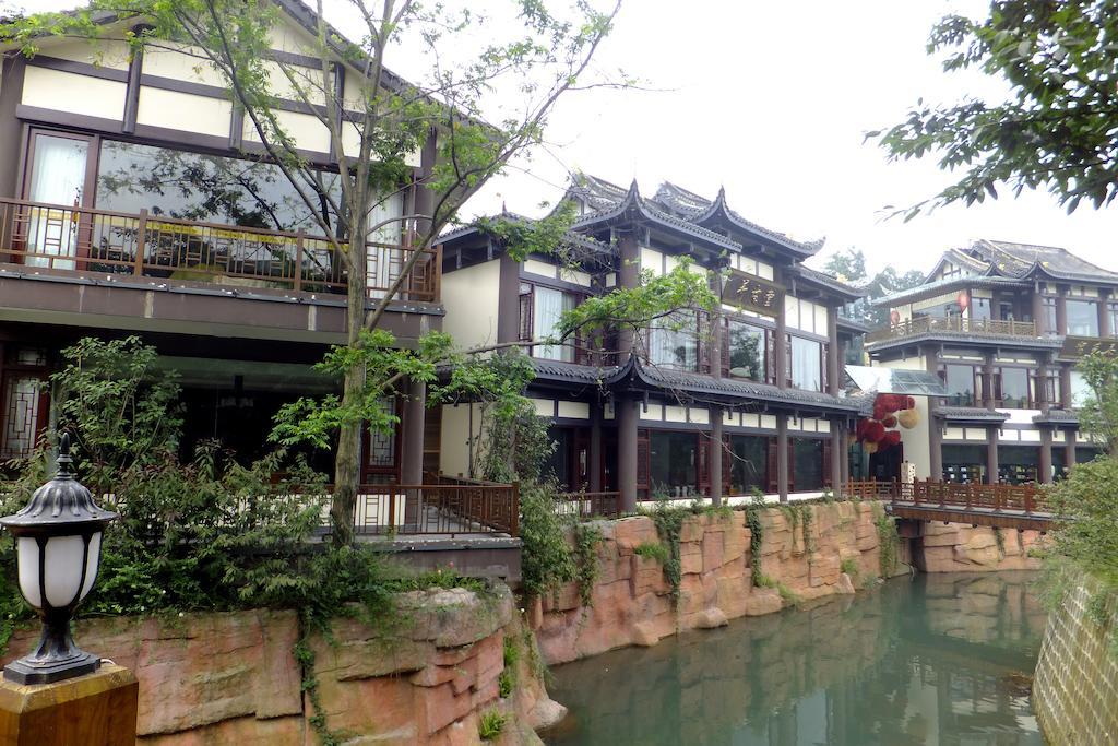 E-Mei Mountain Hotel Emeishan Exterior photo
