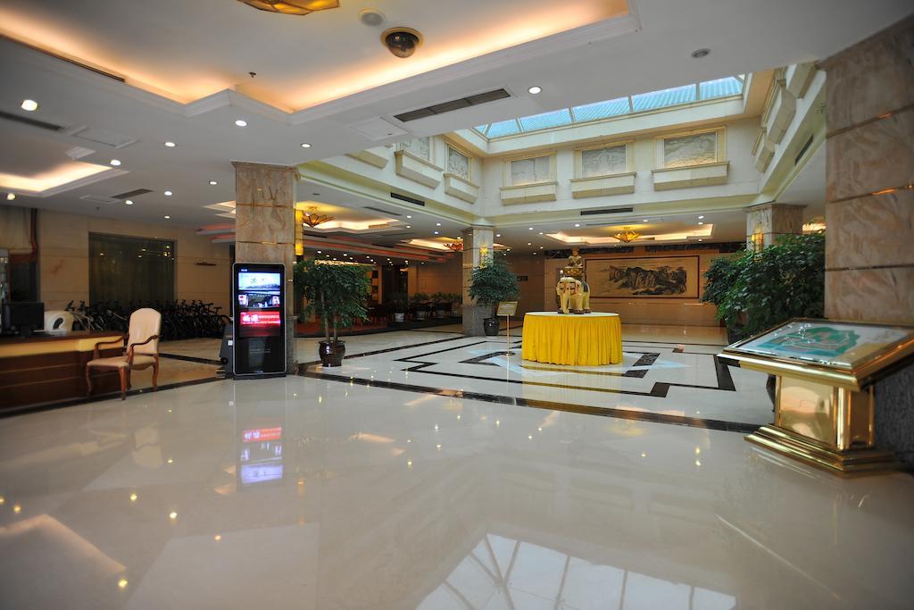 E-Mei Mountain Hotel Emeishan Exterior photo