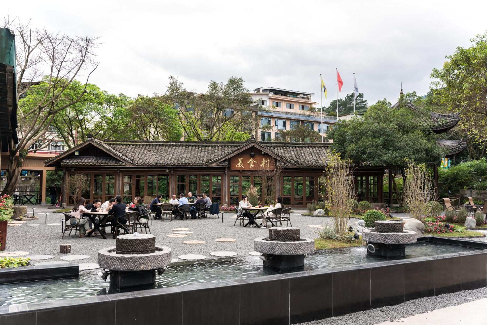 E-Mei Mountain Hotel Emeishan Exterior photo